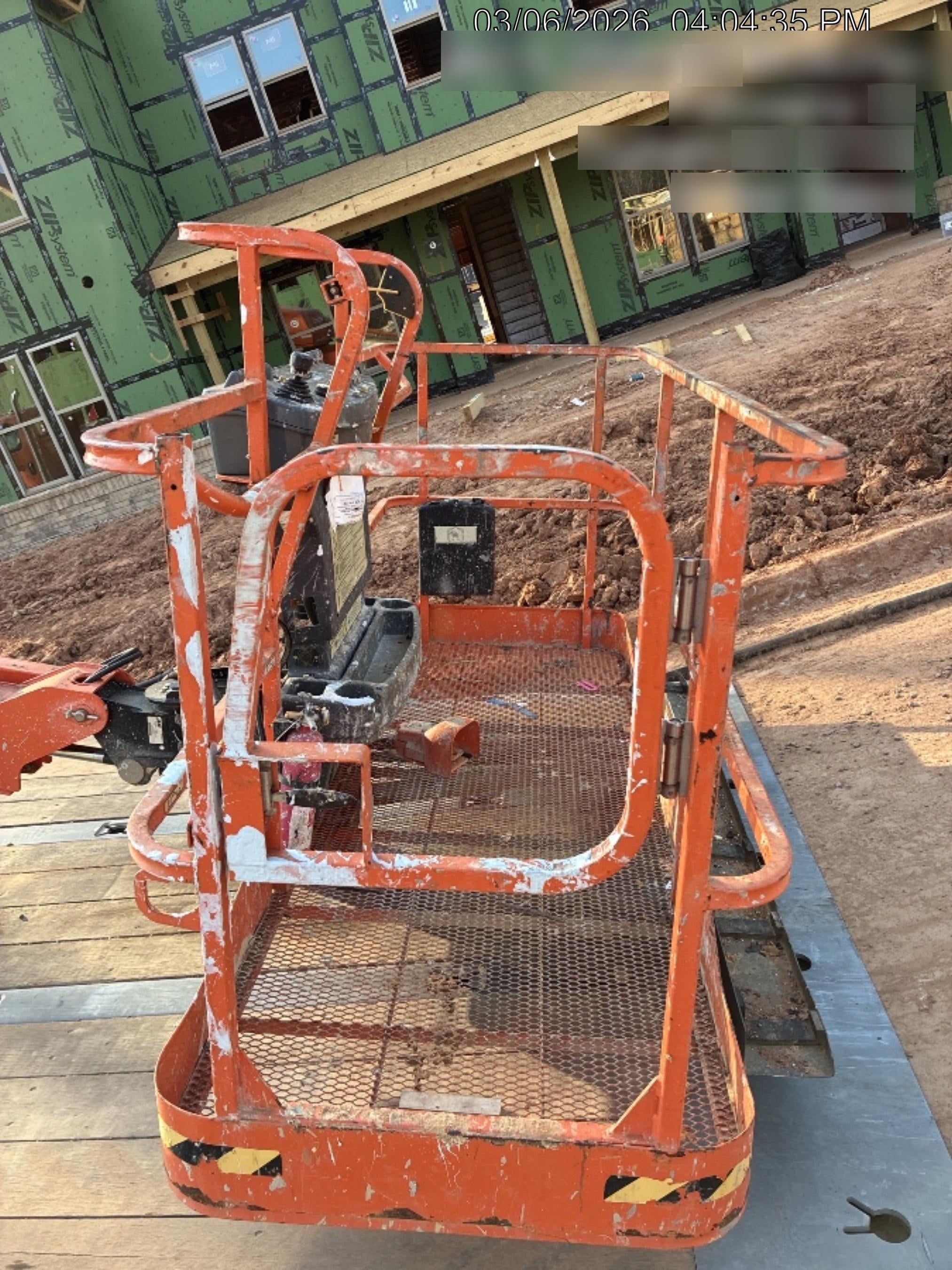 2021 JLG 400S