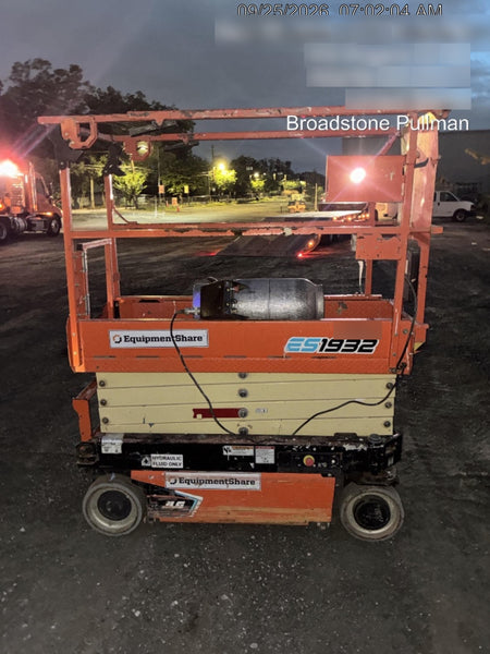 2022 JLG ES1932