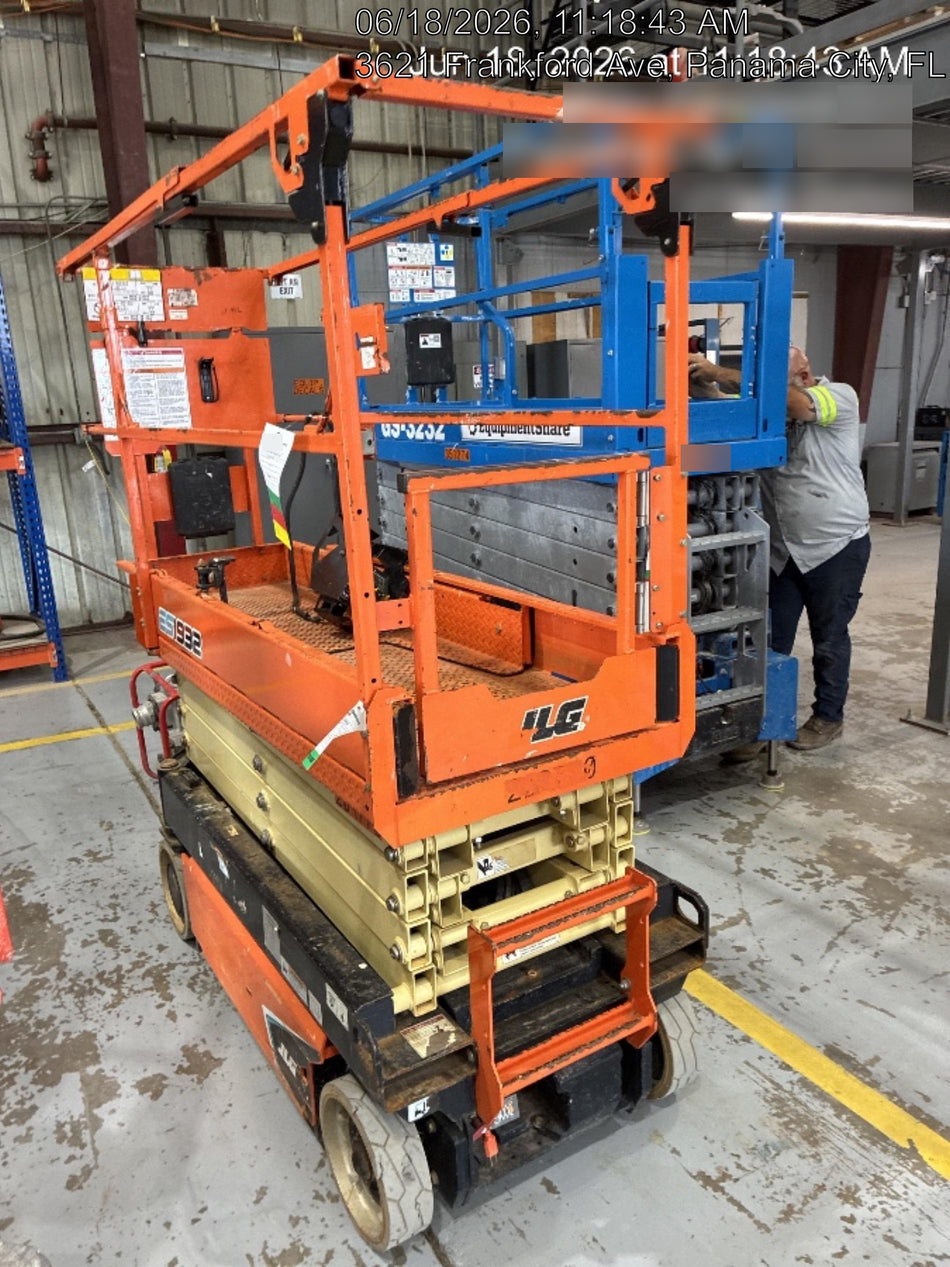 2022 JLG ES1932