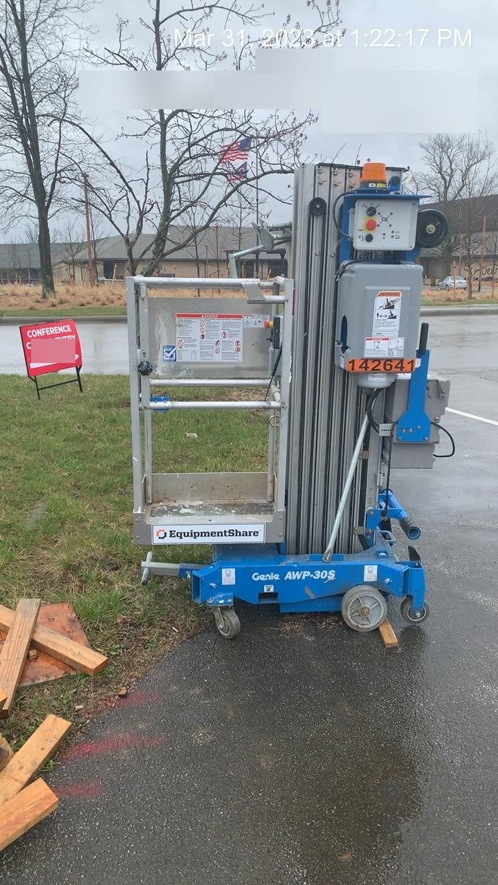 2021 GENIE AWP-30S DC
