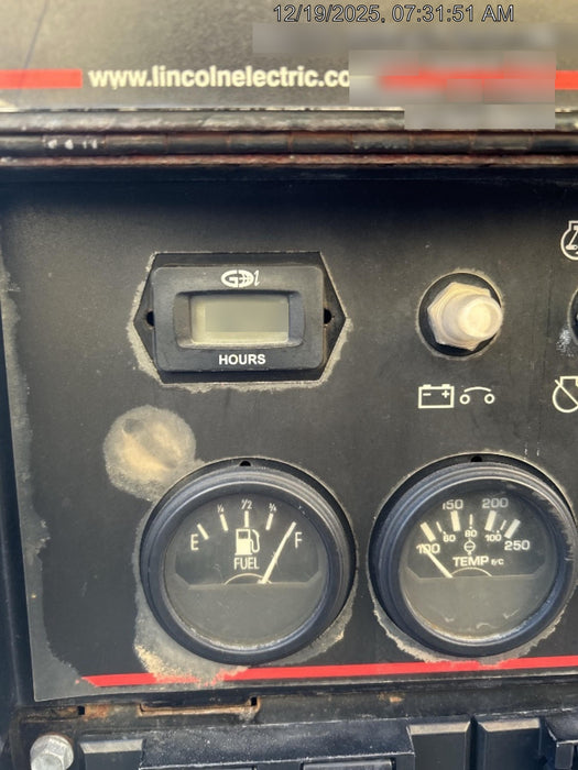 2019 Lincoln Electric Vantage 322 Welder Ready-Pak 3, Two wheel trailer, Fender and Light kit, Cable Rack