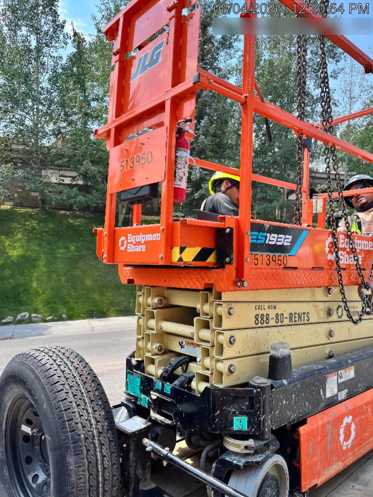 2025 JLG ES1932