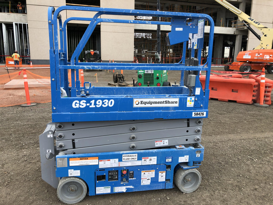 2019 Genie GS-1930 Half Height Swing Gate, 800W Inverter