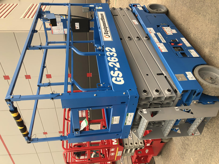 2020 Genie GS-2632 Solid NM Tires, Folding Rails with Half-Height Swing Gate, Beacon, 800W Invertor