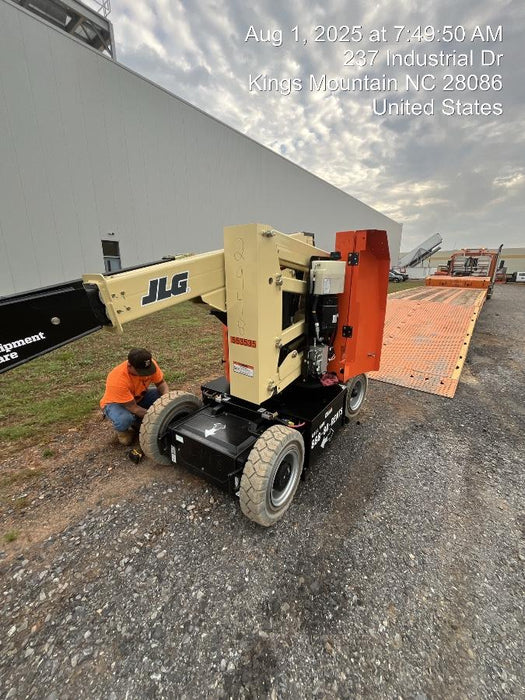 2025 JLG E300AJP