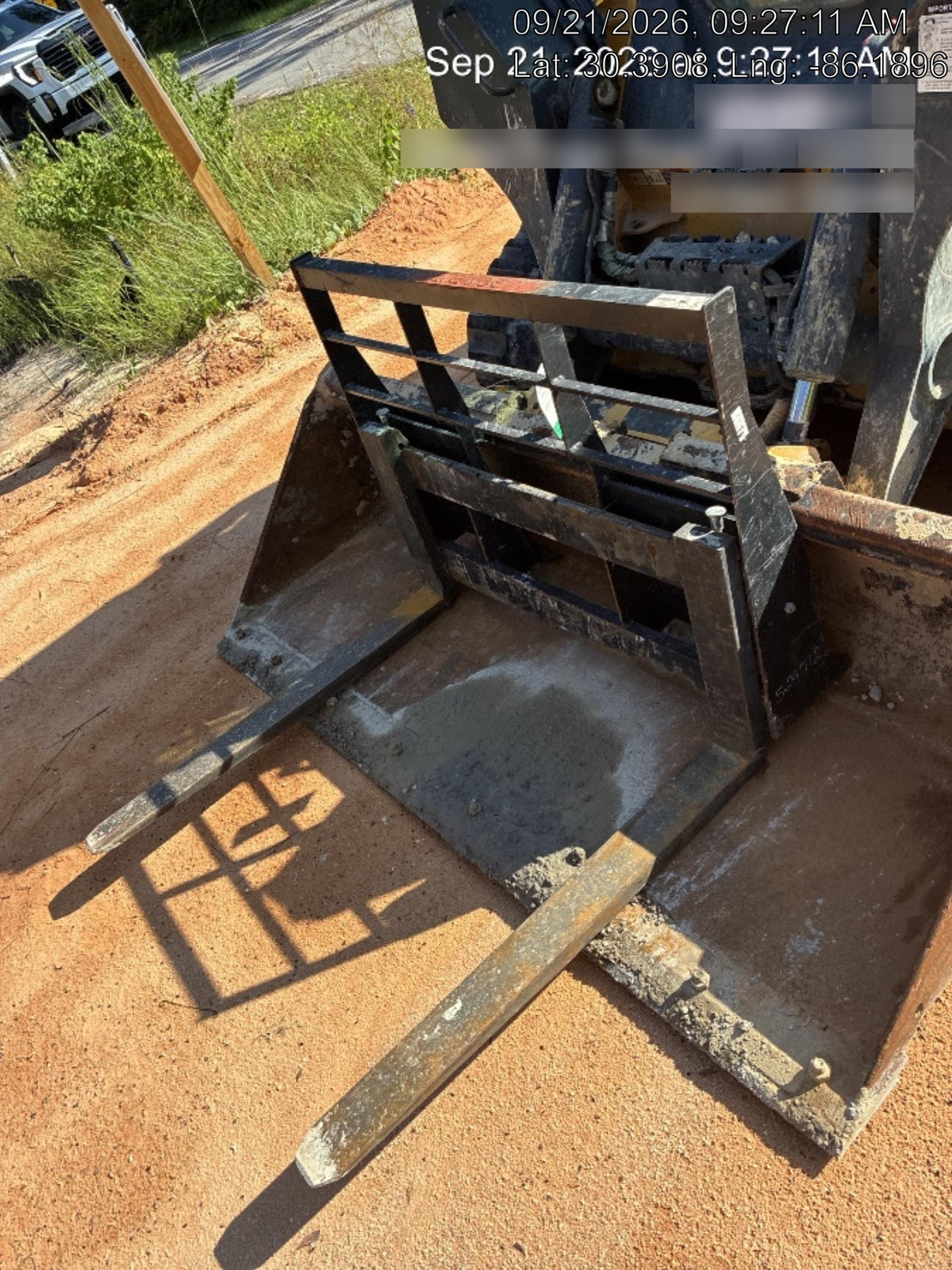 2025 ARROW MATERIAL HANDLING 60" Pallet Forks - Arrow
