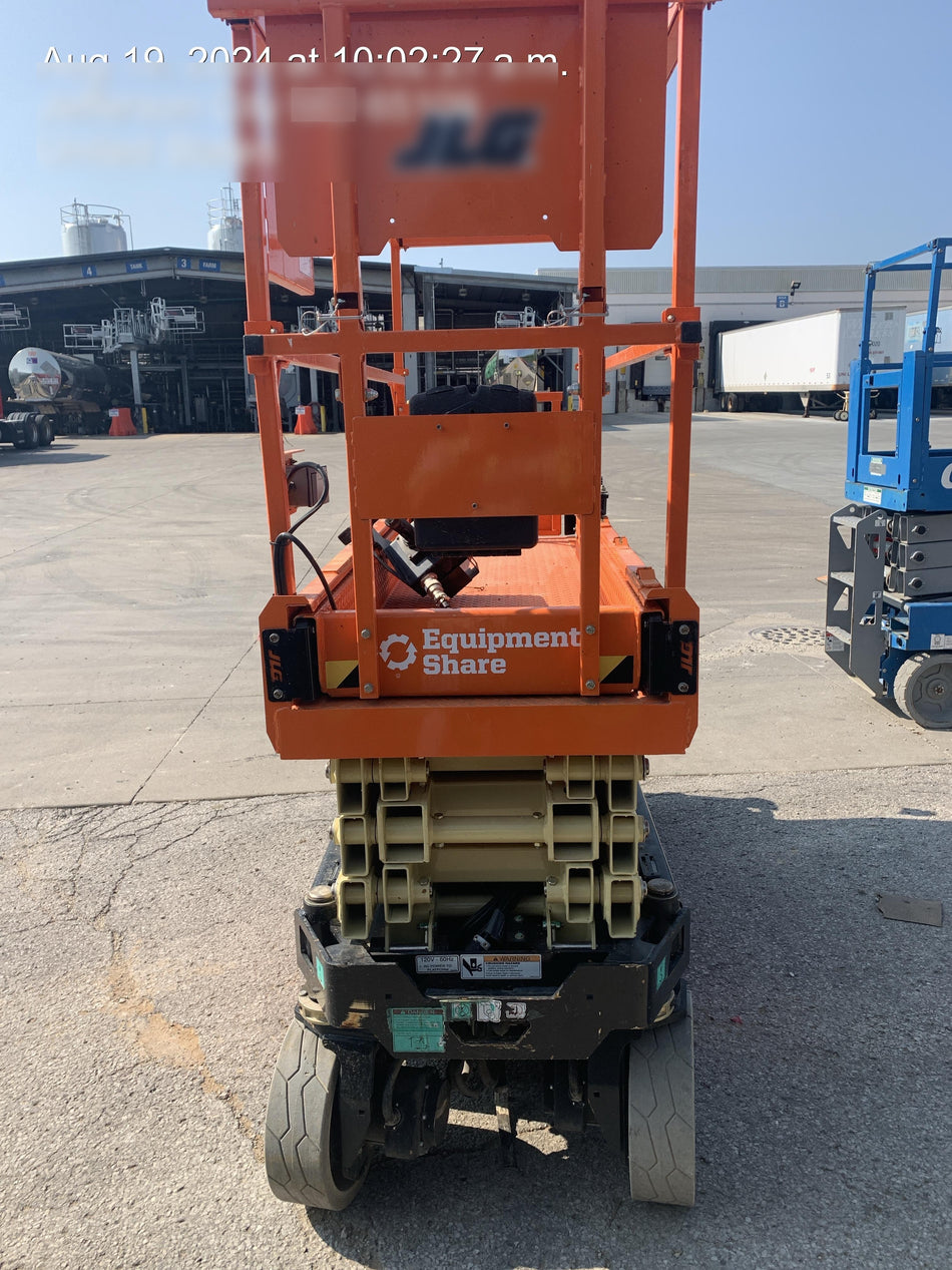 2022 JLG ES2632