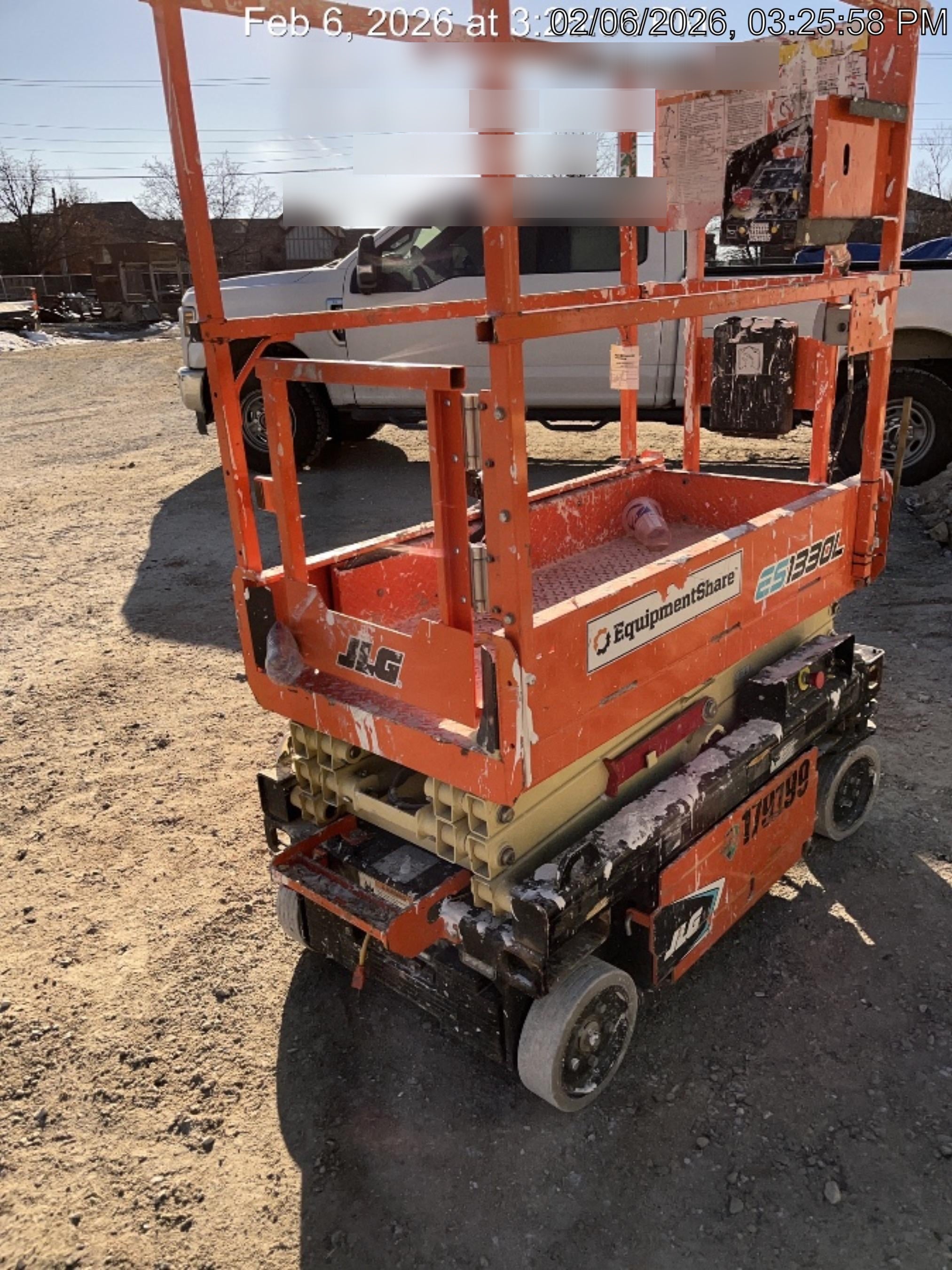 2021 JLG ES1330L