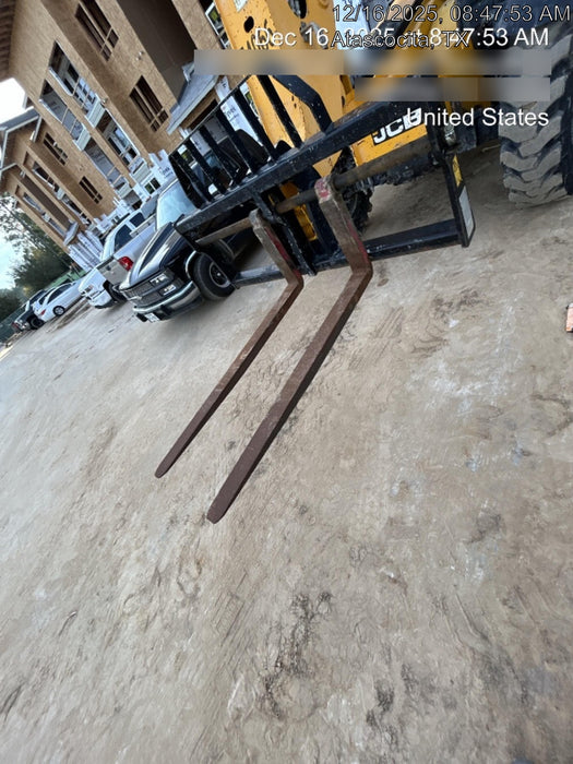 2019 JCB 509-42 Cab/Heat/Air, 74 HP, Solid Tires, STD Worklight, Beacon, Aux Hydraulics, Lifting Eye, Back up Alarm w/66" Carriage/60" Forks