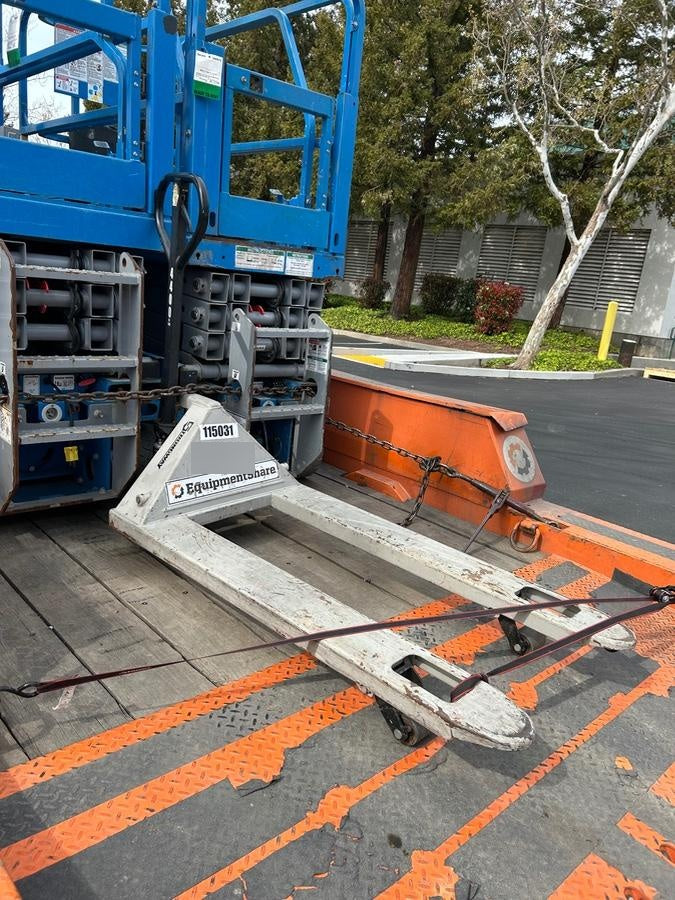 2019 STRONGWAY 4400 lb Pallet Jack