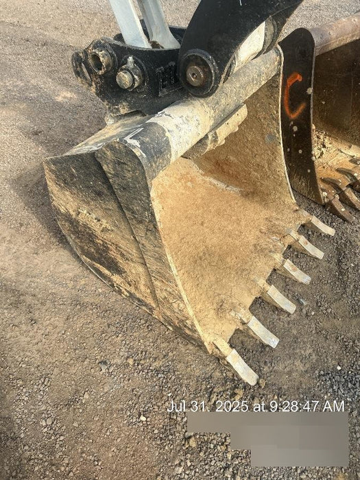 2025 TAKEUCHI 36" Bucket - Takeuchi