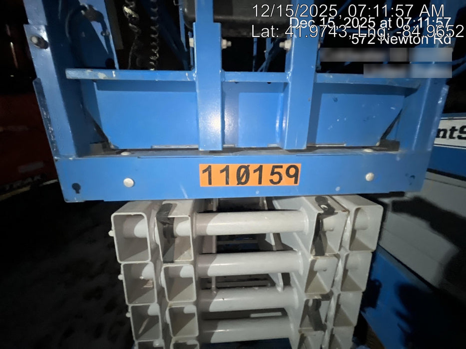 2020 Genie GS-3232 Standard, Folding half height swing gate