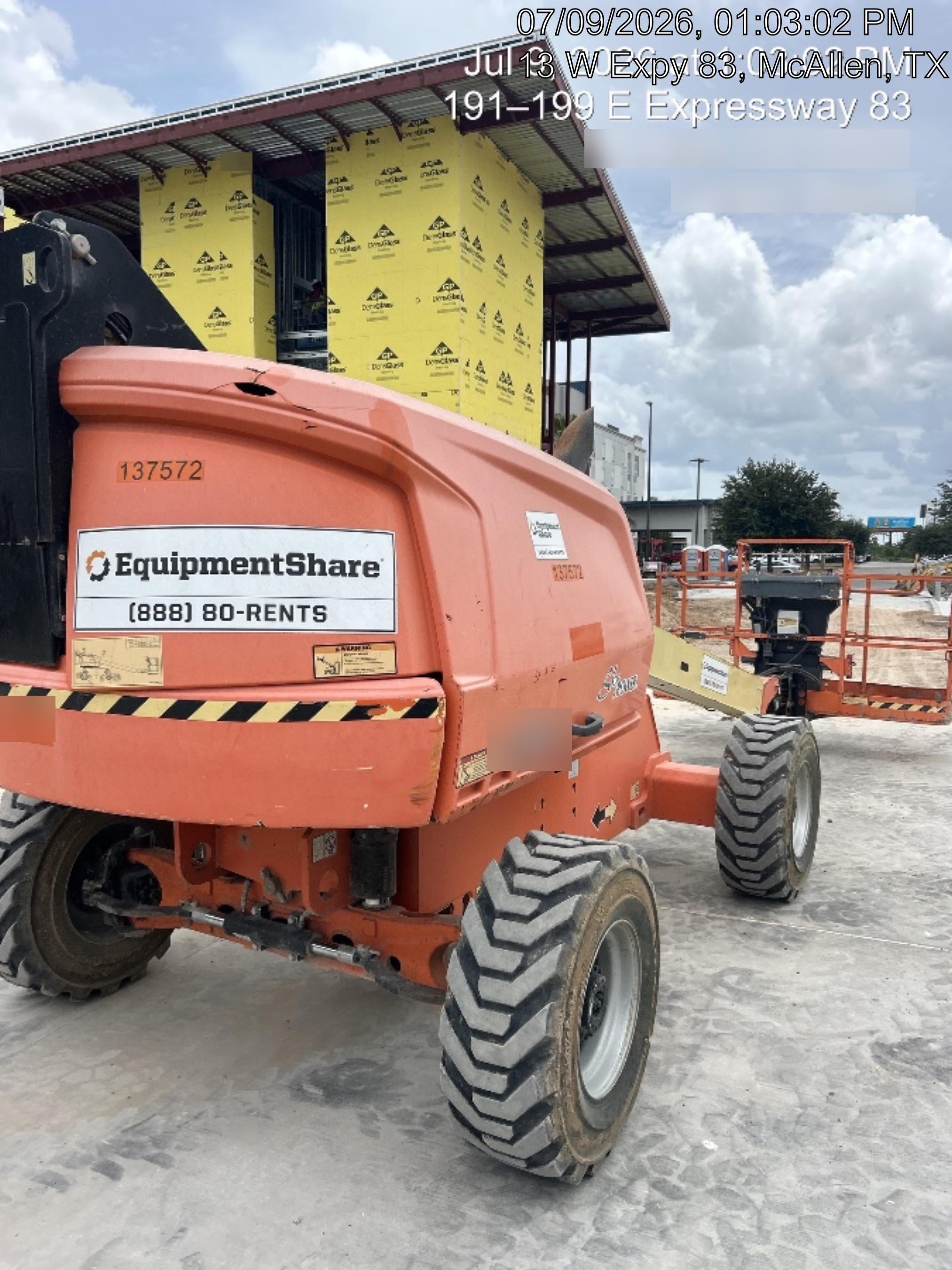 2021 JLG 400S