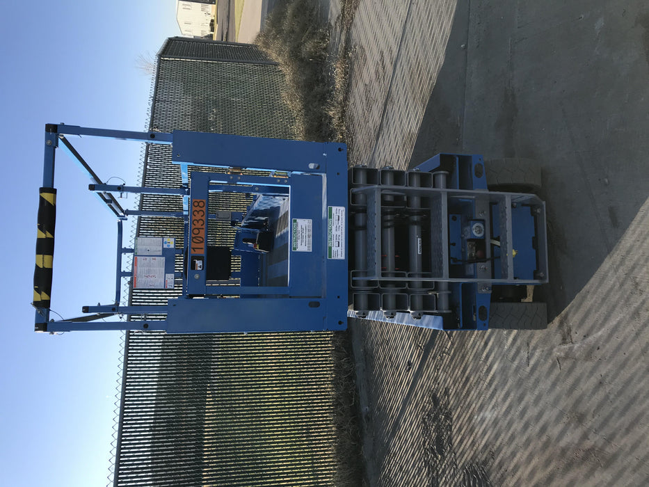 2020 Genie GS-2632 Solid NM Tires, Folding Rails with Half-Height Swing Gate, Beacon