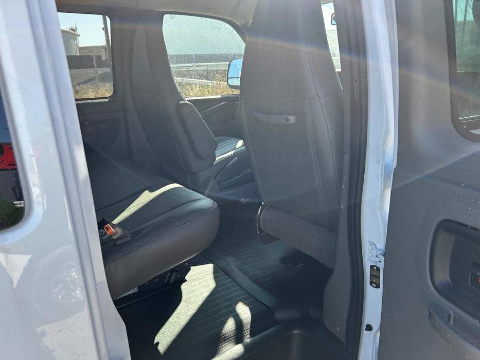 2025 CHEVROLET Express Van - Rental