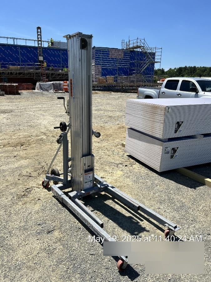 2020 GENIE SLC-24