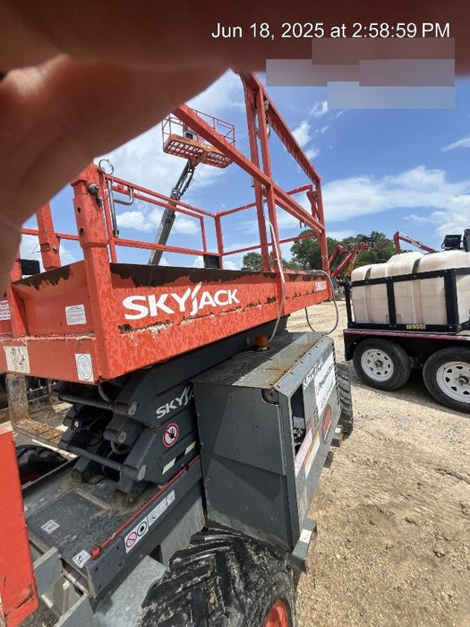 2017 SKYJACK SJ6832 RT