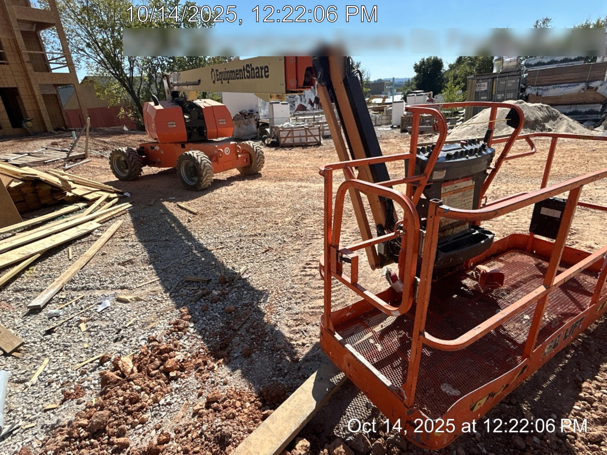 2022 JLG 860SJ