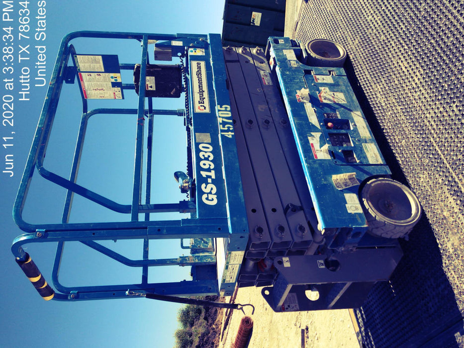 2019 Genie GS-1930 Fixed rails with chain Entry