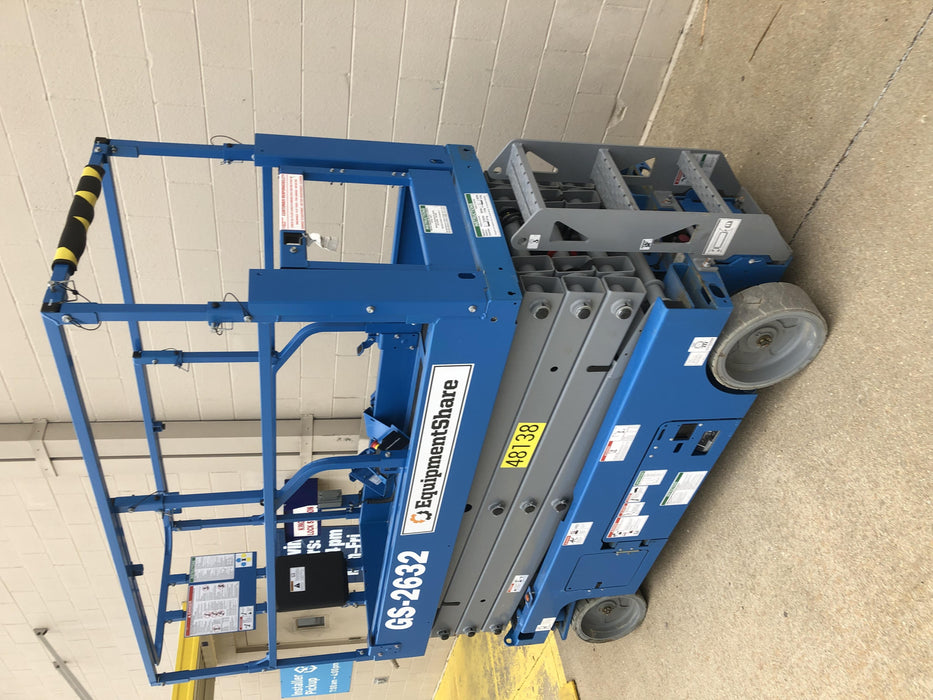 2019 Genie GS-2632 Folding rails with half height swing gate