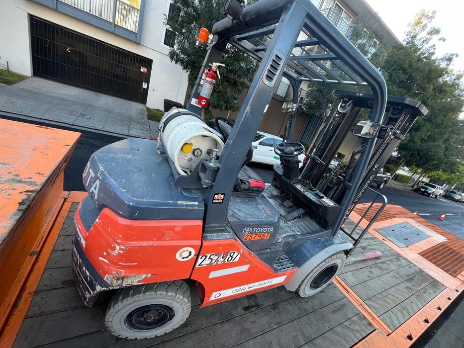 2022 TOYOTA 50-8FGU25