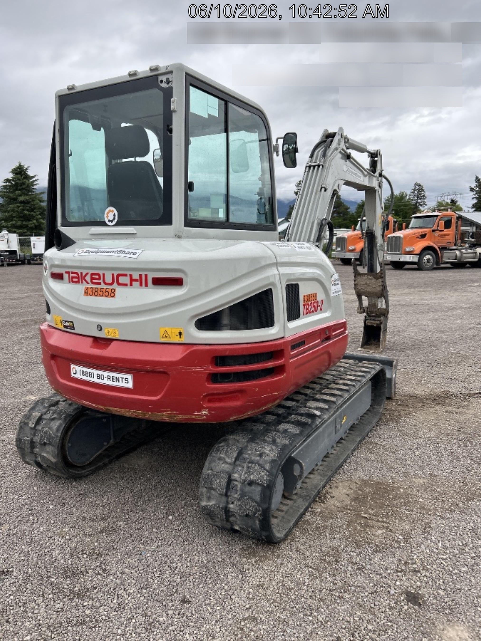 2024 TAKEUCHI TB250-2CR