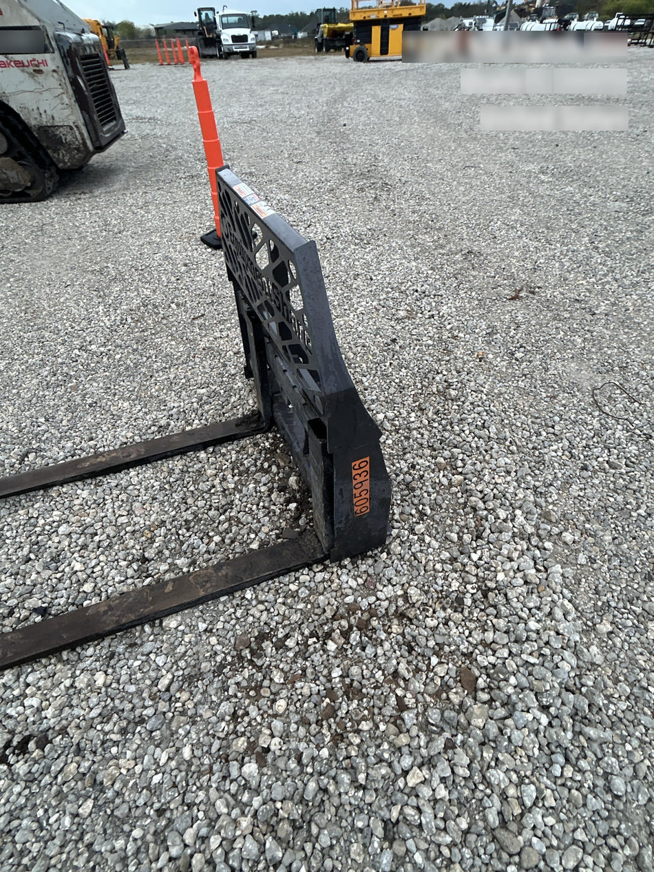 2025 PALADIN 48" Pallet Forks - Paladin