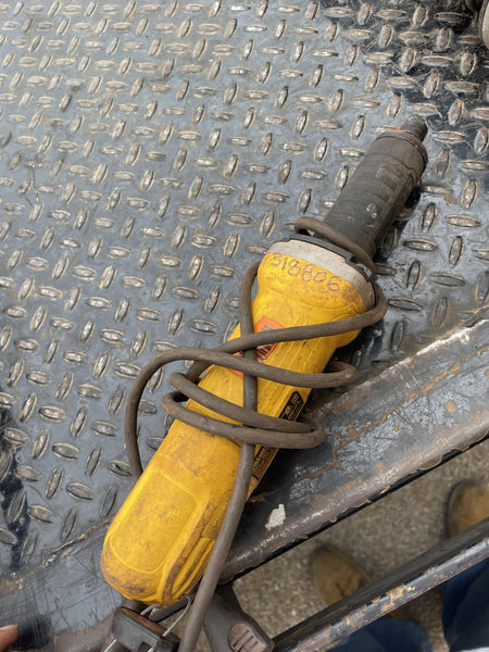 2023 DEWALT DWE4887N