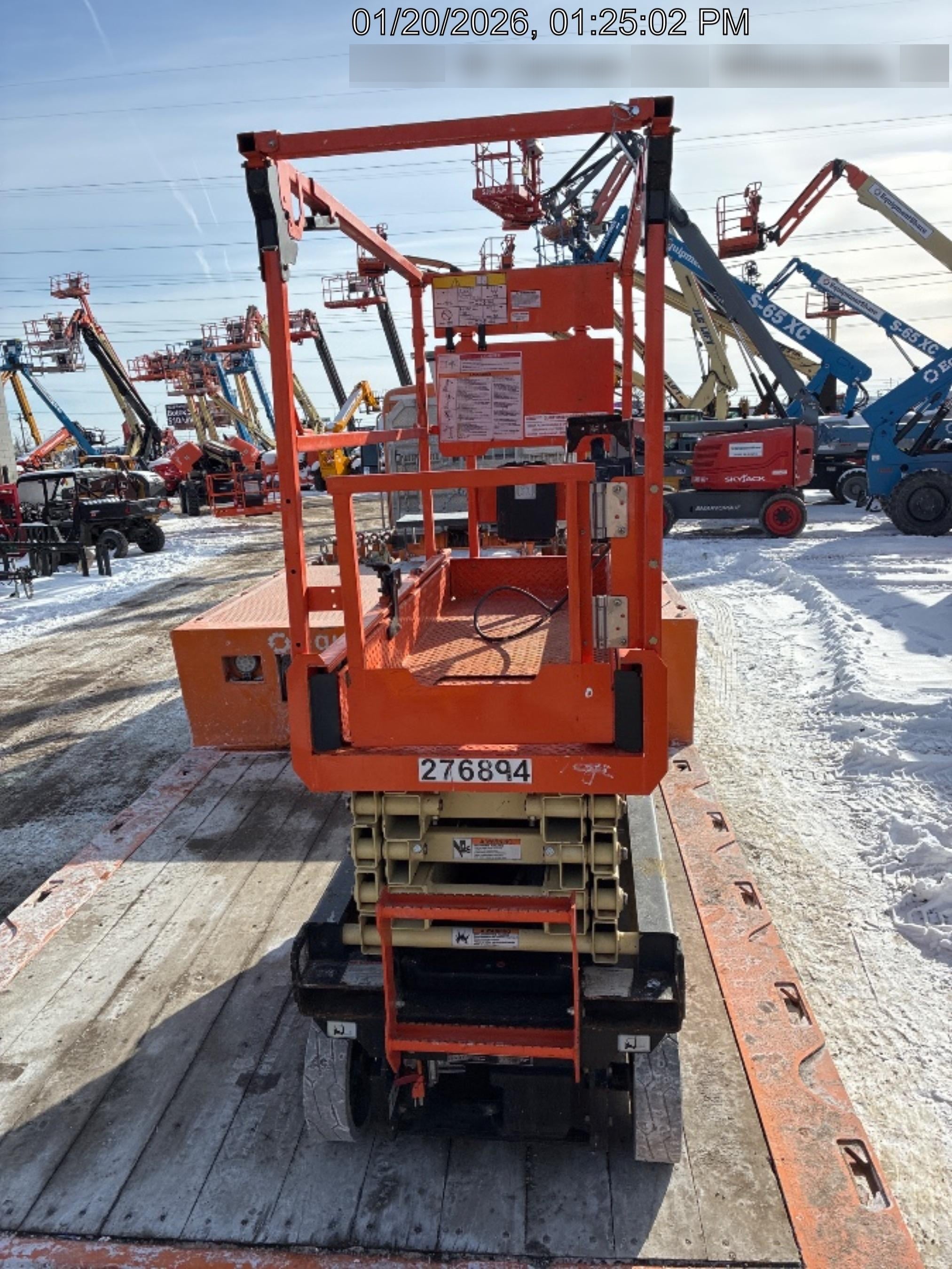 2022 JLG ES1932