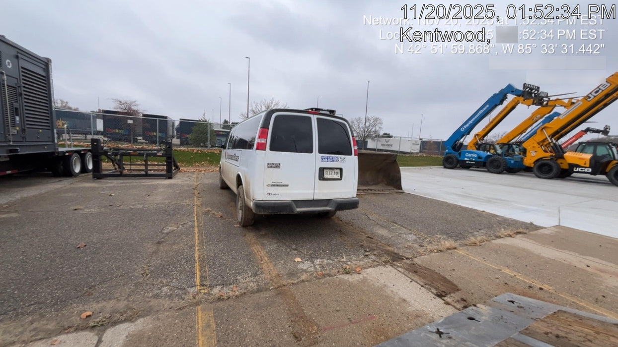 2023 CHEVROLET Express Van - Rental