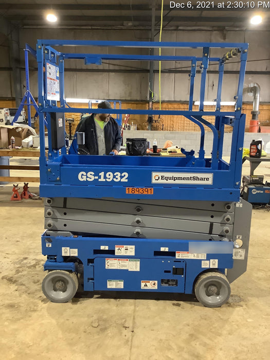 2021 GENIE GS-1932