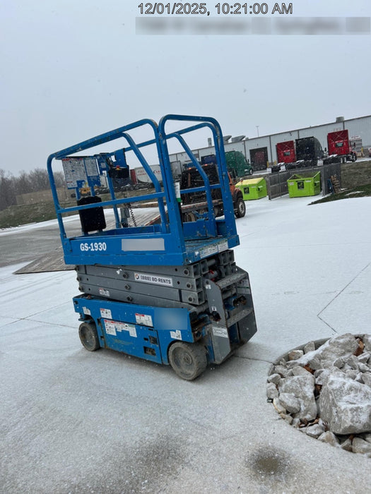 2019 Genie GS-1930 Fixed Rails with Chain Entry