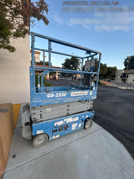2020 Genie GS-1930 Solid Non Marking Tires, Beacon, Folding rails with half height swing gate, 800W Inverter