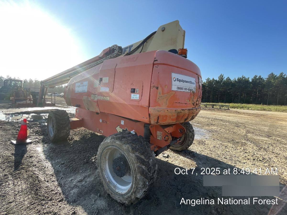 2007 JLG 860SJ