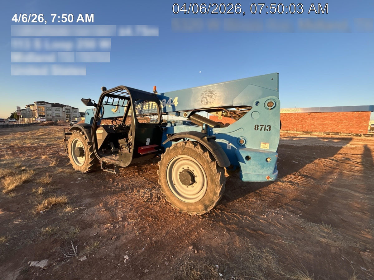 2018 Genie GTH-844 Genie GTH-844D w/Open ROPS, FF Tires, Work Light/Beacon, 60" Carriage and Forks