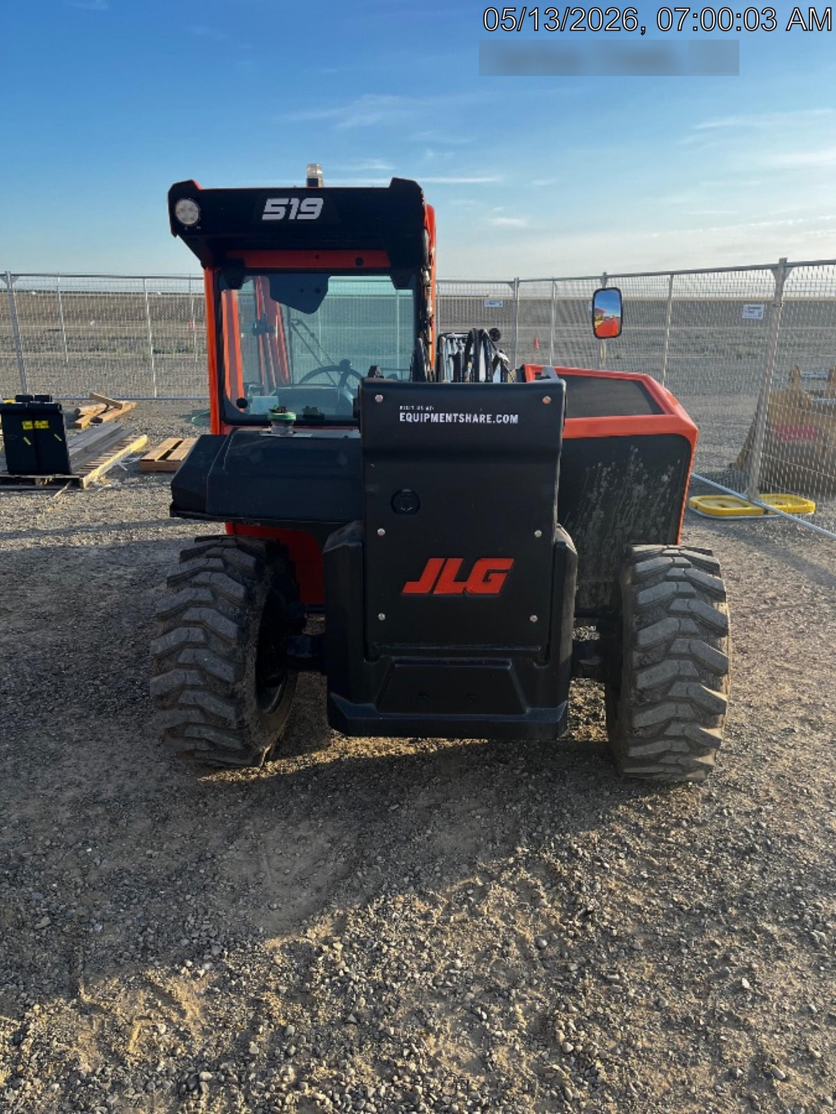 2025 JLG 519