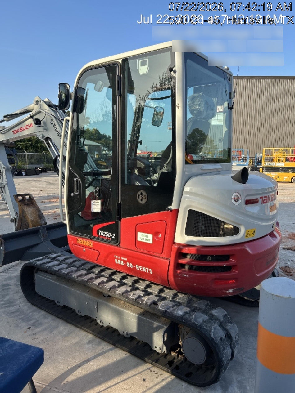 2025 TAKEUCHI TB250-2CR