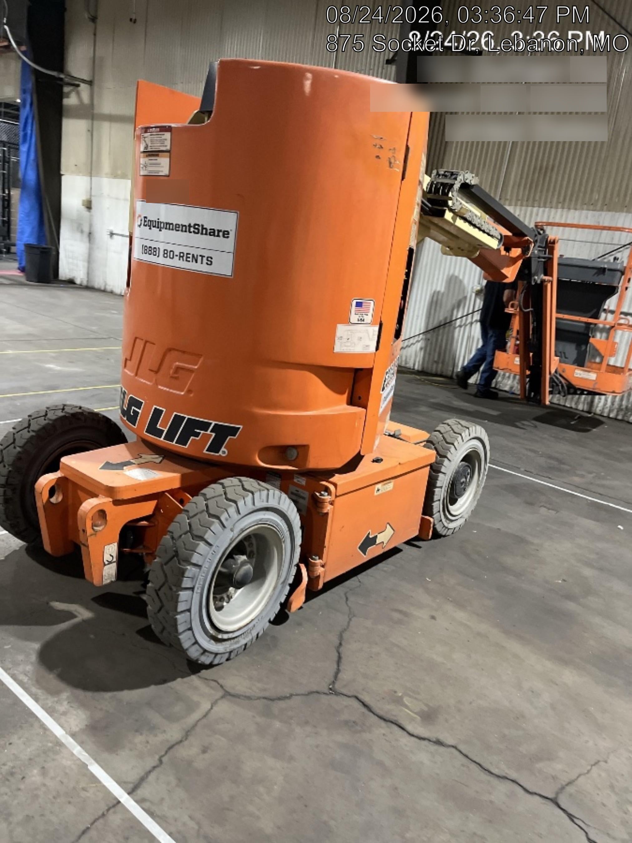 2019 JLG E300AJP