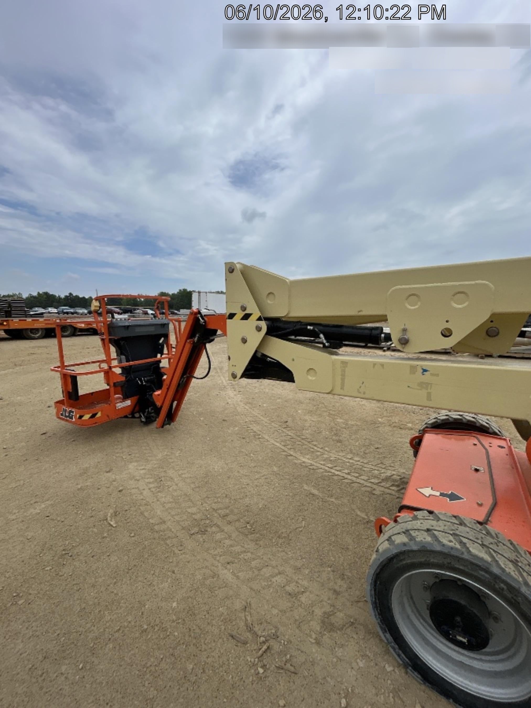 2021 JLG E450AJ
