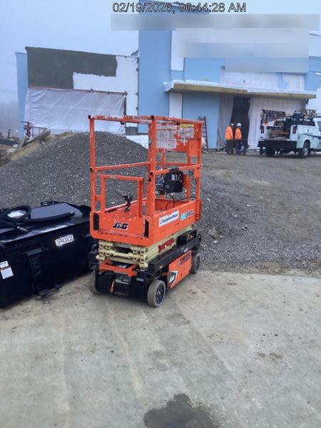 2021 JLG ES1330L