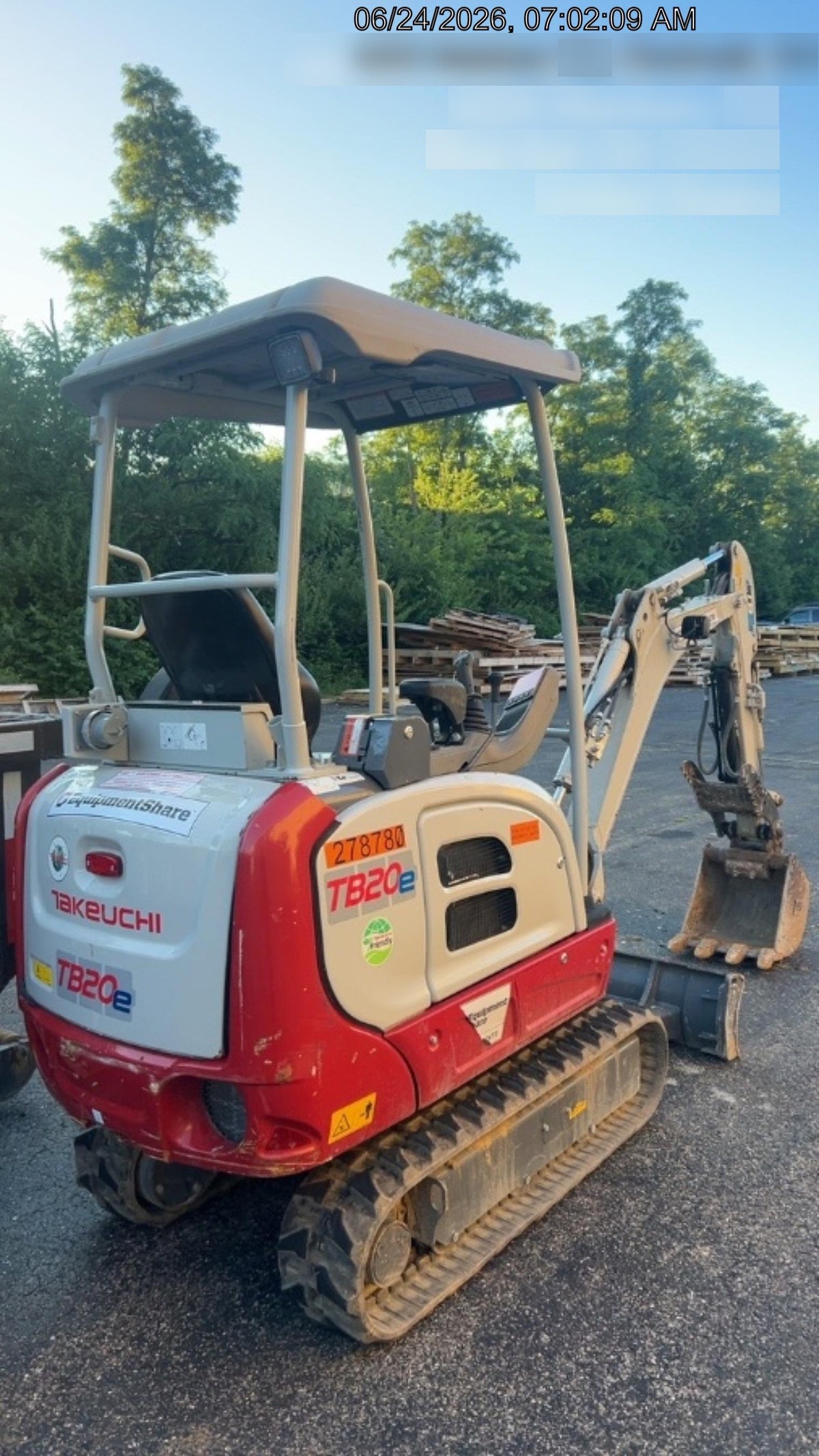 2022 TAKEUCHI TB20e