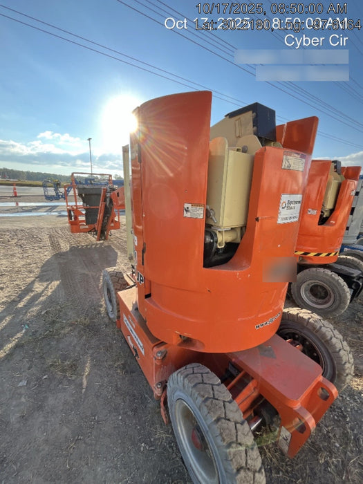 2019 JLG E300AJP