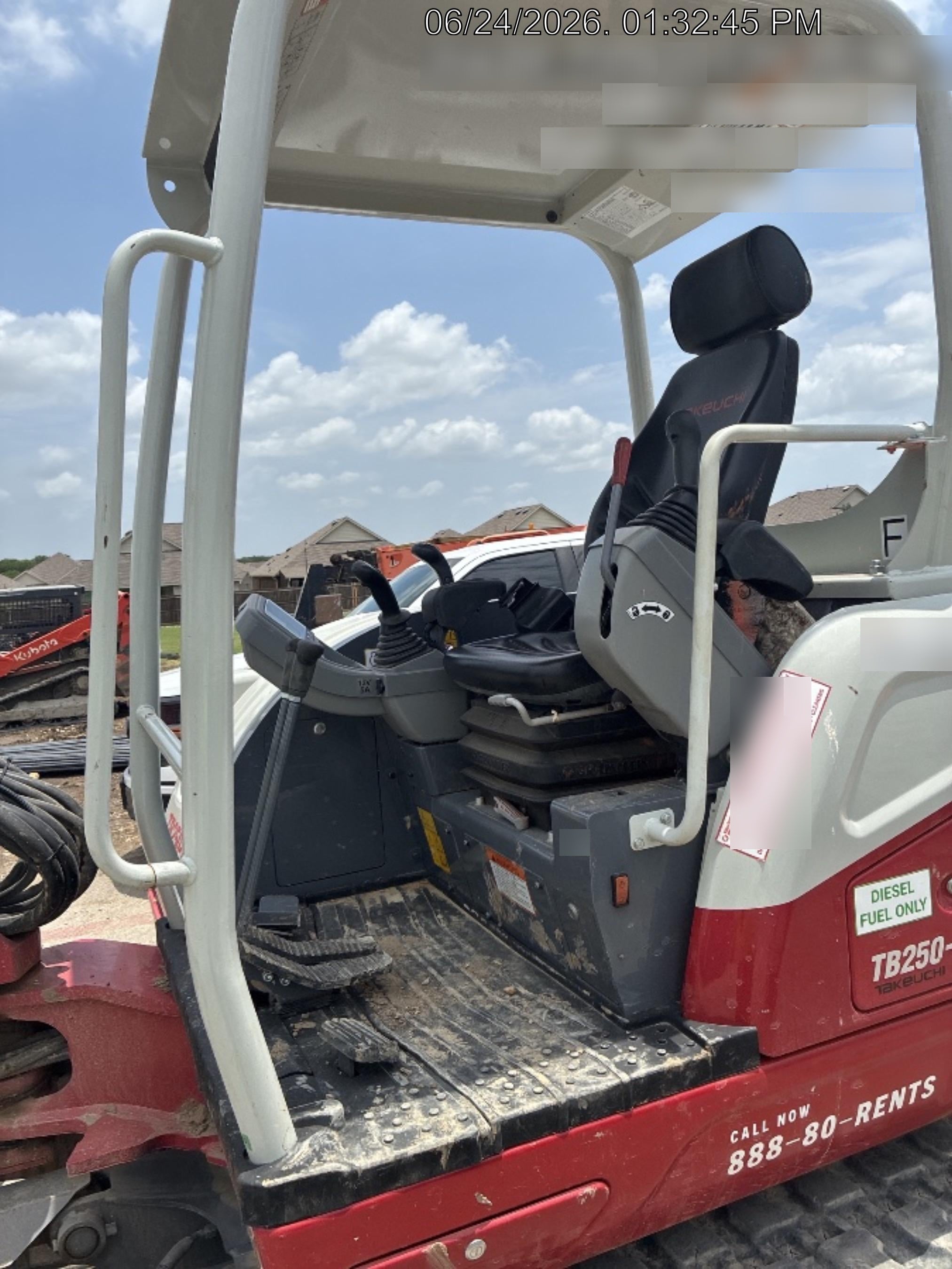 2025 TAKEUCHI TB250-2R