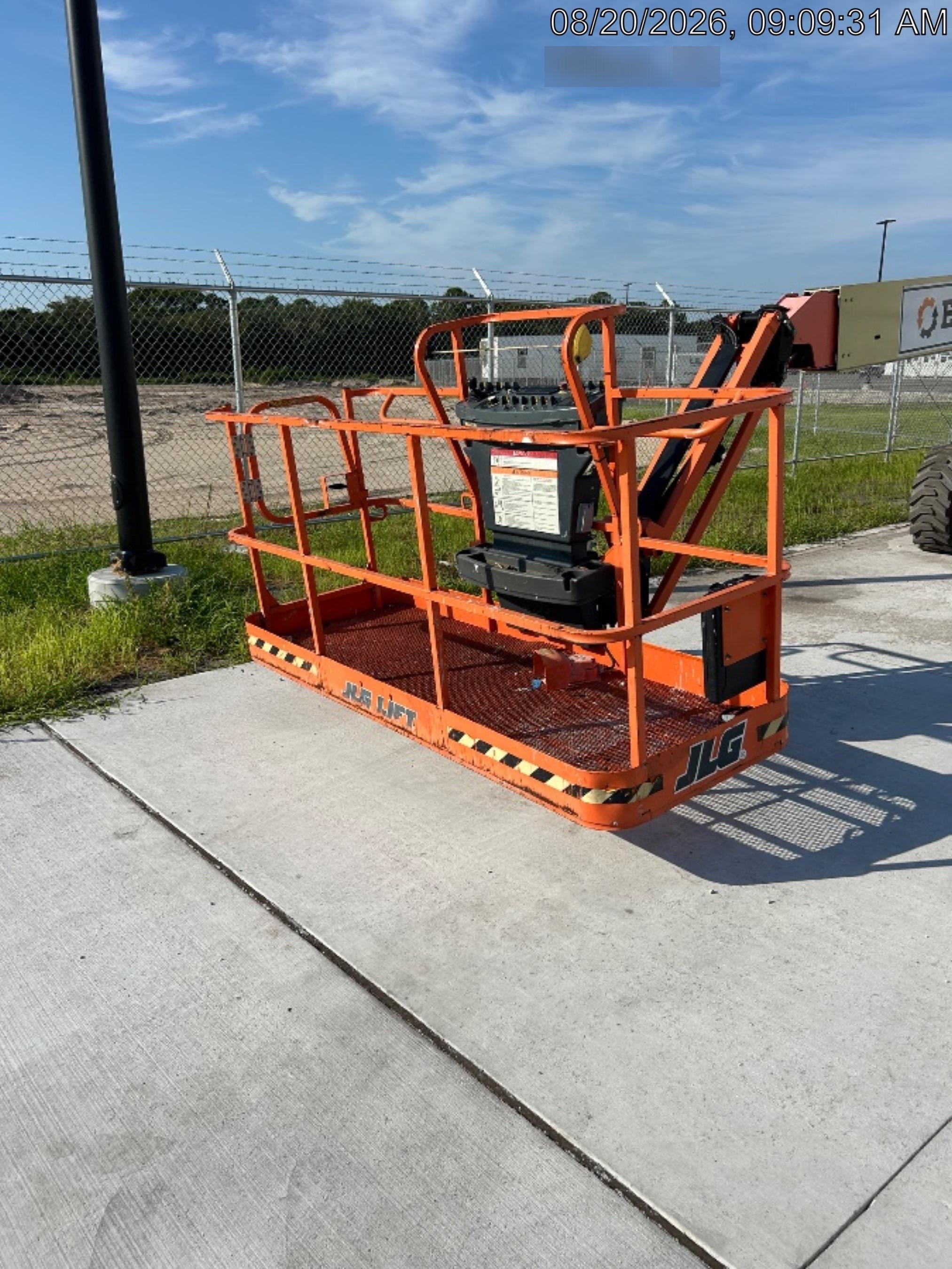 2021 JLG EC600SJ
