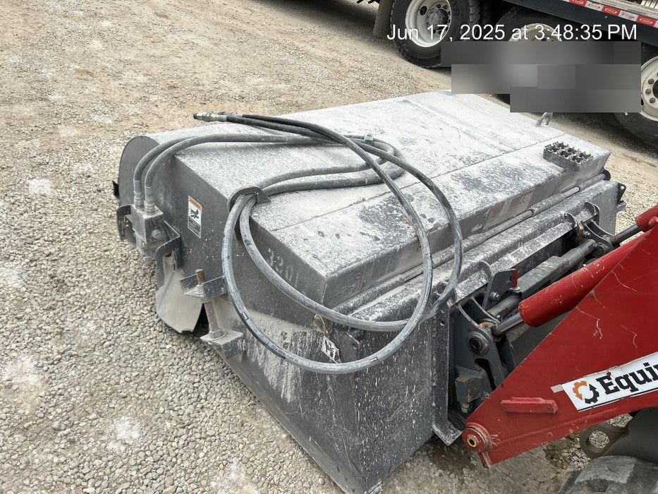 2019 PALADIN Sweepster SB72