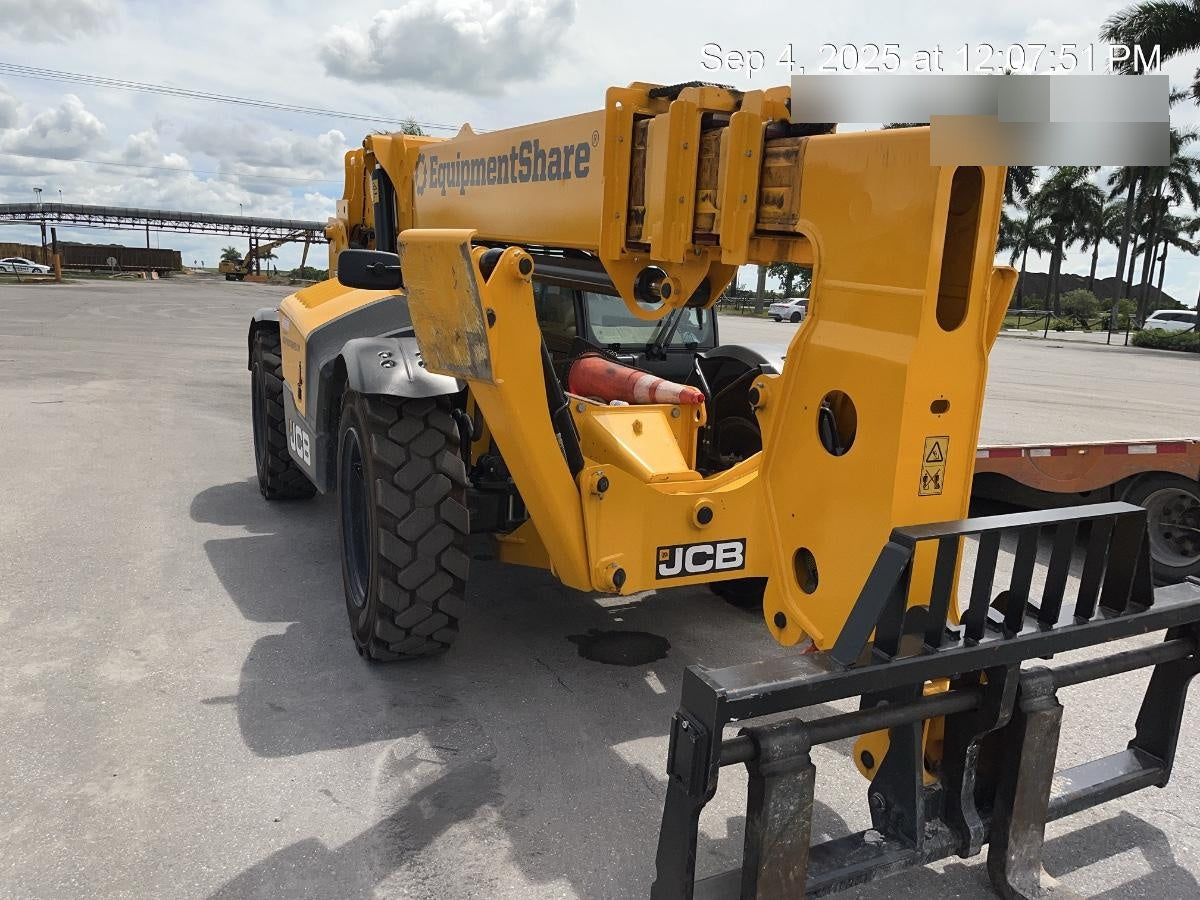 2025 JCB 512-56