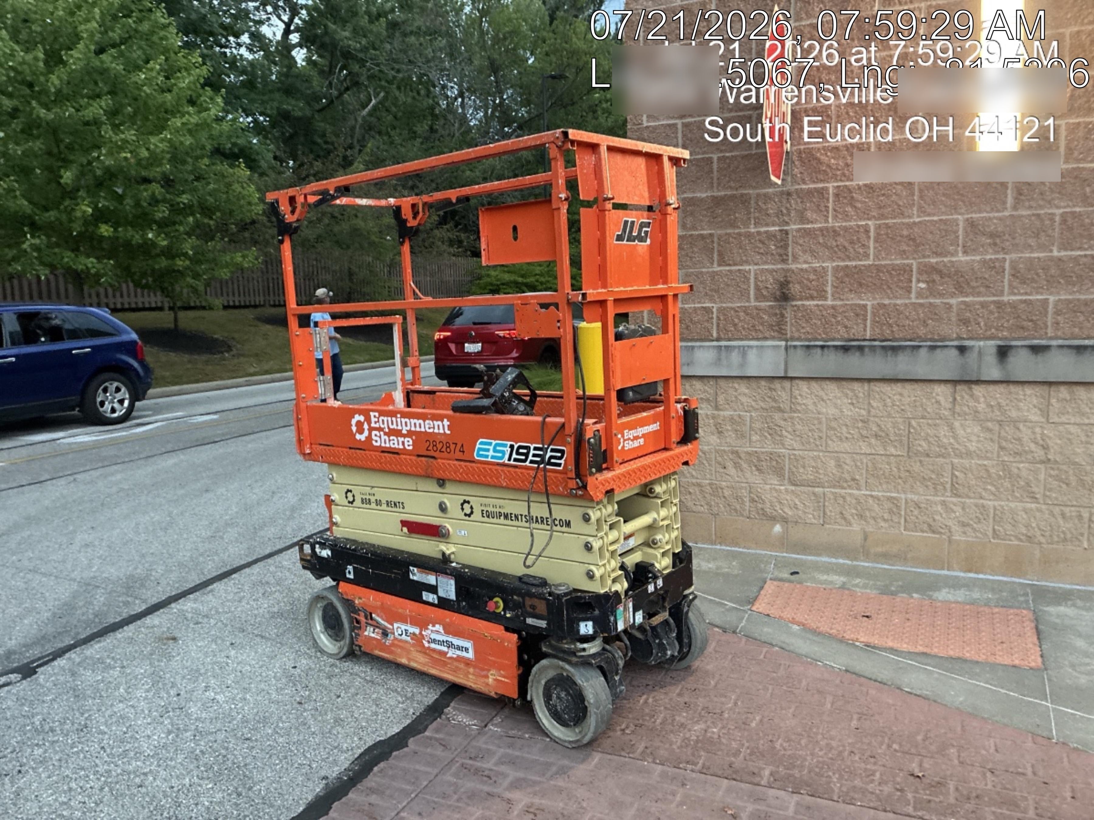 2022 JLG ES1932