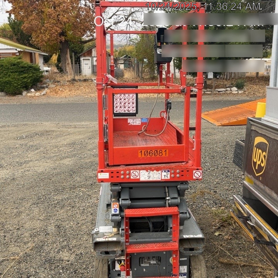 2020 Skyjack SJIII-3219 Solid NM Tires, Half height spring hinged entry gate, Dual Beacons, 800W Inverter