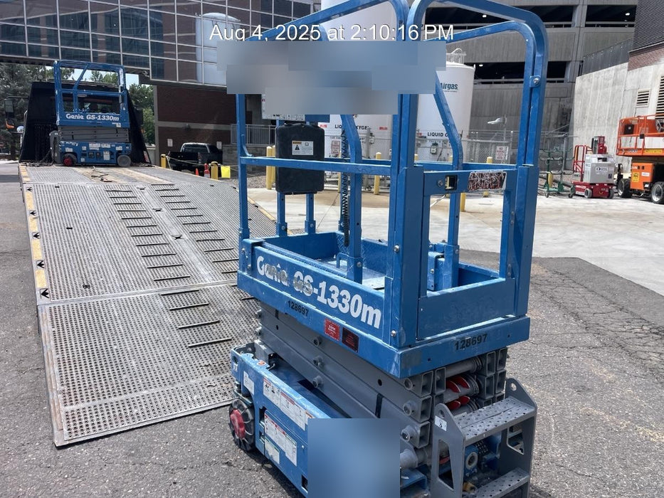 2021 GENIE GS-1330m