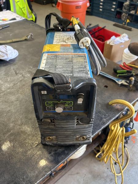 2024 MILLER ELECTRIC Maxstar 210 STR